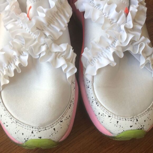 Puma Sophia Webster thunder white ruffle neoprene sneakers pink size 6 GOAT - Picture 3 of 8